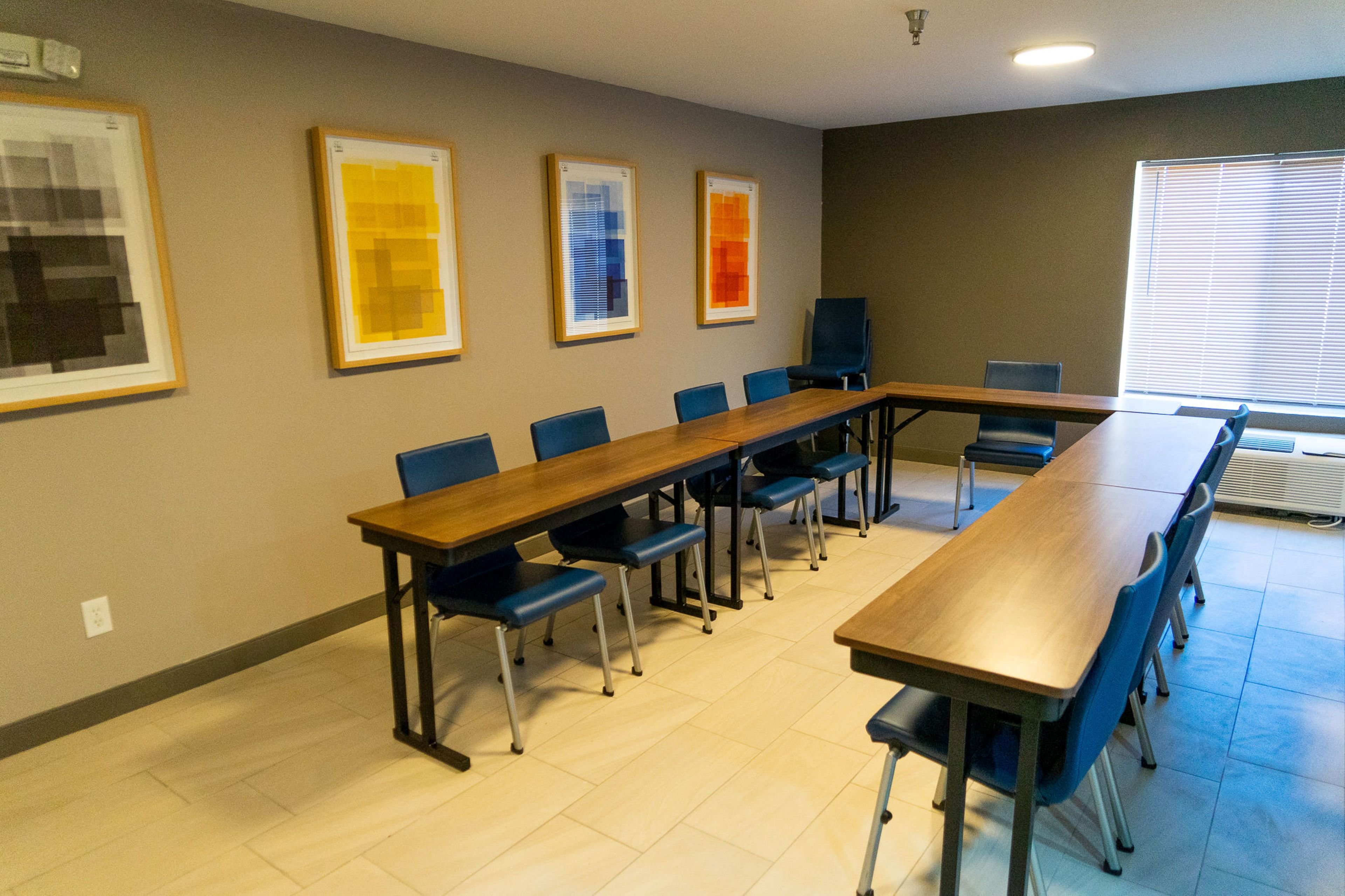 Holiday Inn Express La Junta 57/61