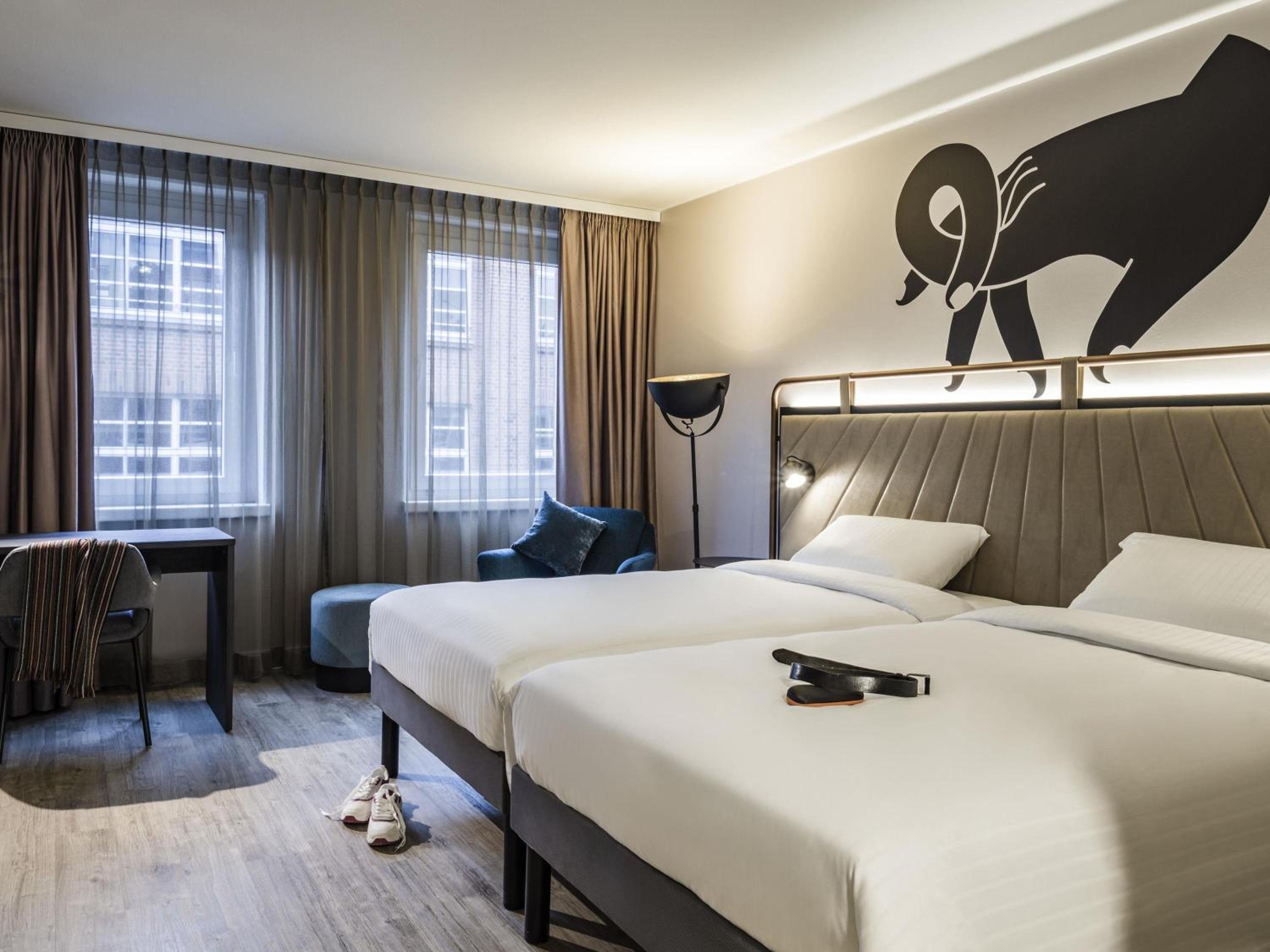 Courtyard, Superior, Twin Beds