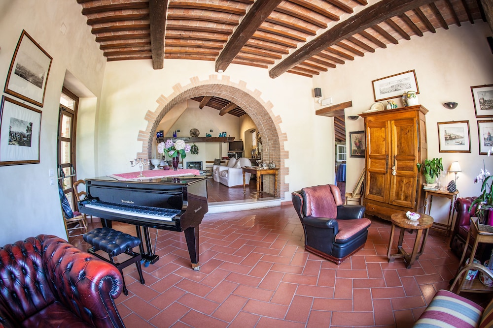 Agriturismo La Sovana 50/75