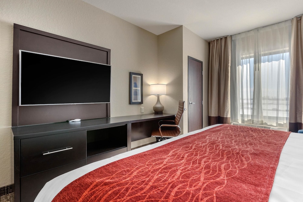 Comfort Inn & Suites Cedar Rapids Cid Eastern Iowa Airport 12/44