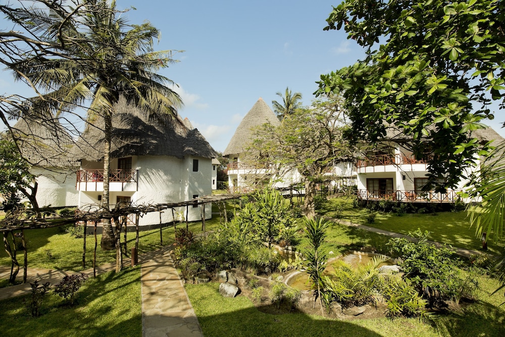 Neptune Village Beach Resort & Spa 9/59