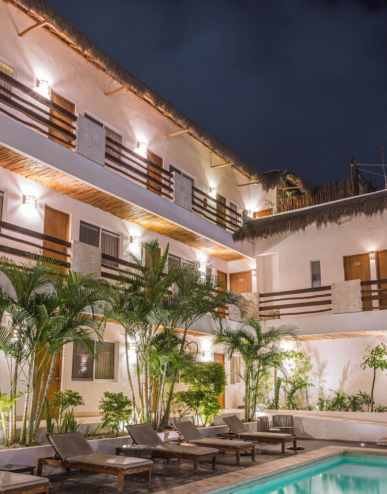 Collection O Kaab Downtown Tulum 11/74