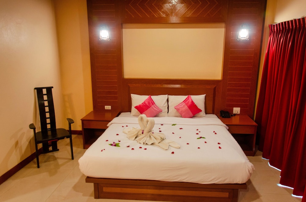 Diva Patong Hotel 13/50