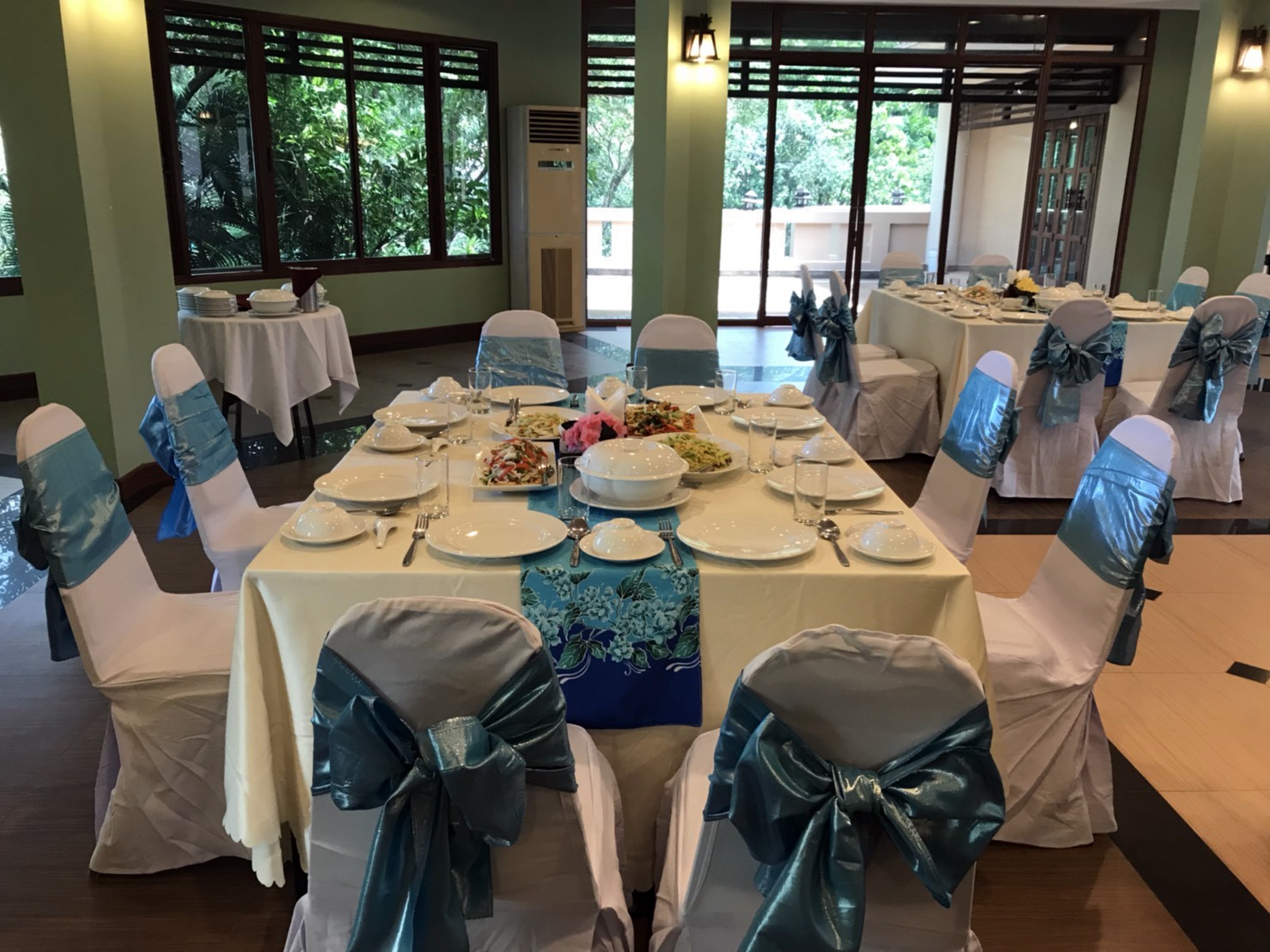 Hotel and Beach Bungalow at Lanta Resort 34/55