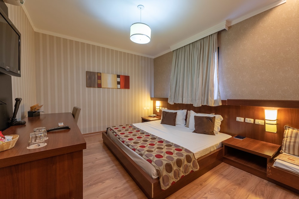 Class Hotel 22/69