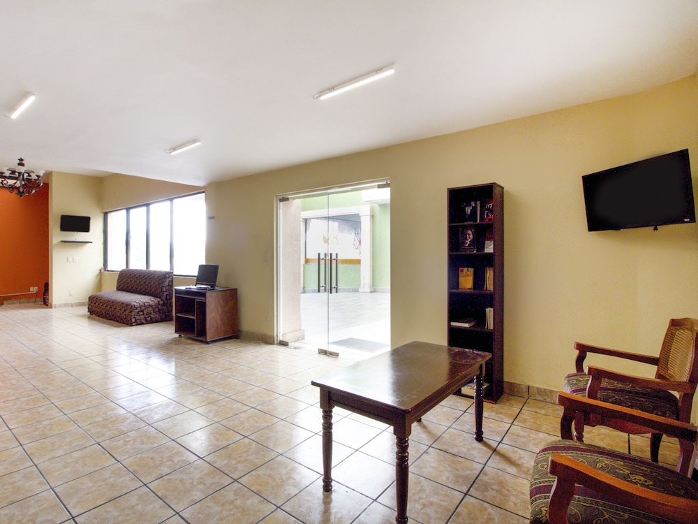 Hotel La Fuente 45/58