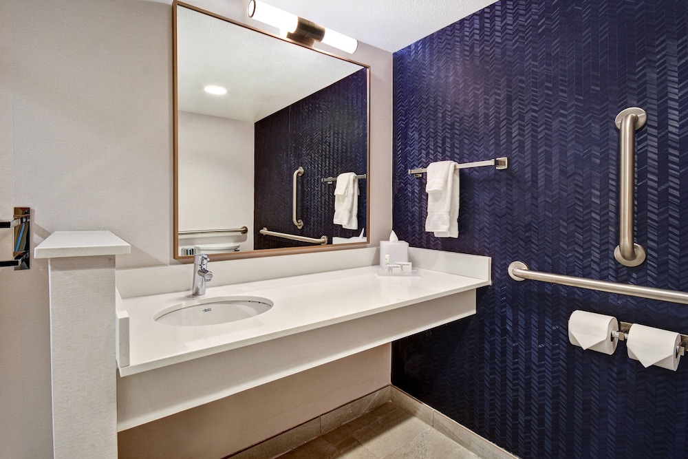 Fairfield Inn & Suites by Marriott Las Vegas Airport South 15/53