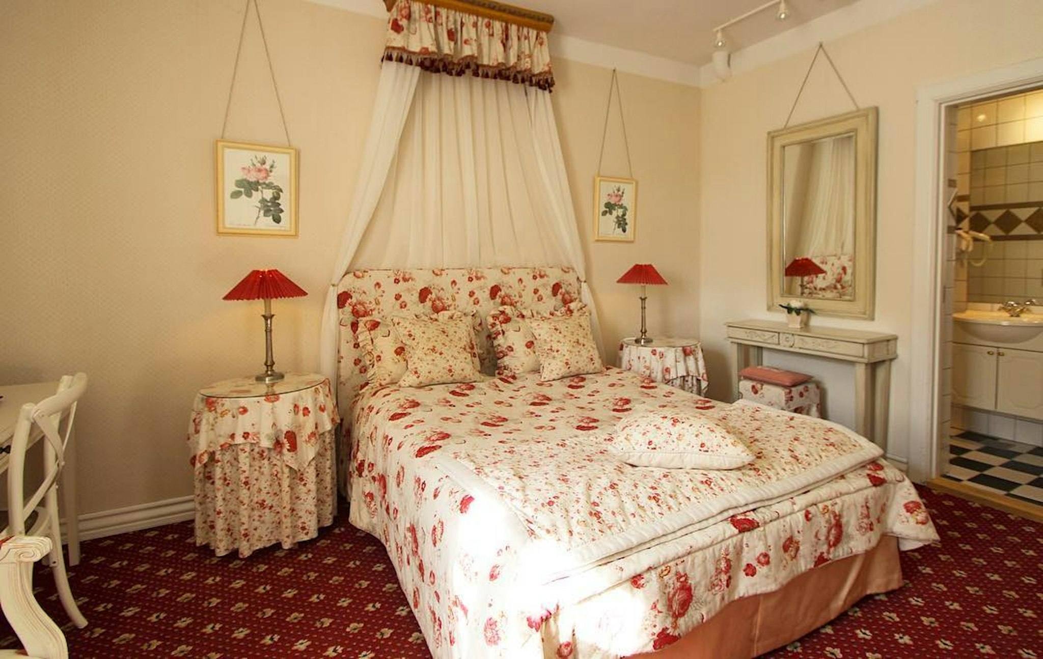Sophiendal Slotshotel 4/19