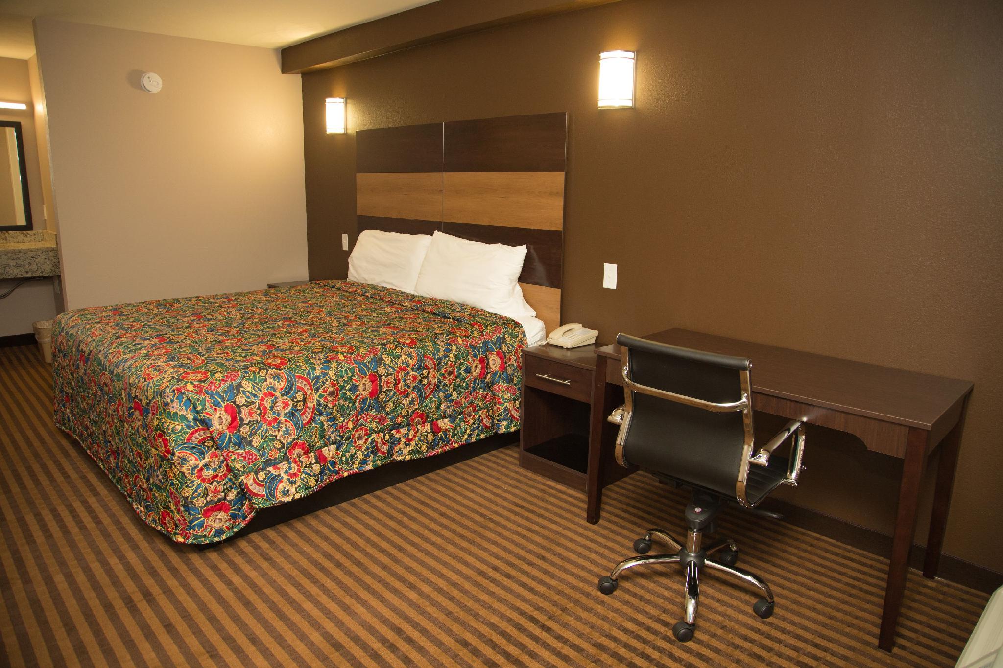 Americas Best Value Inn - Indy Northwest 7/27