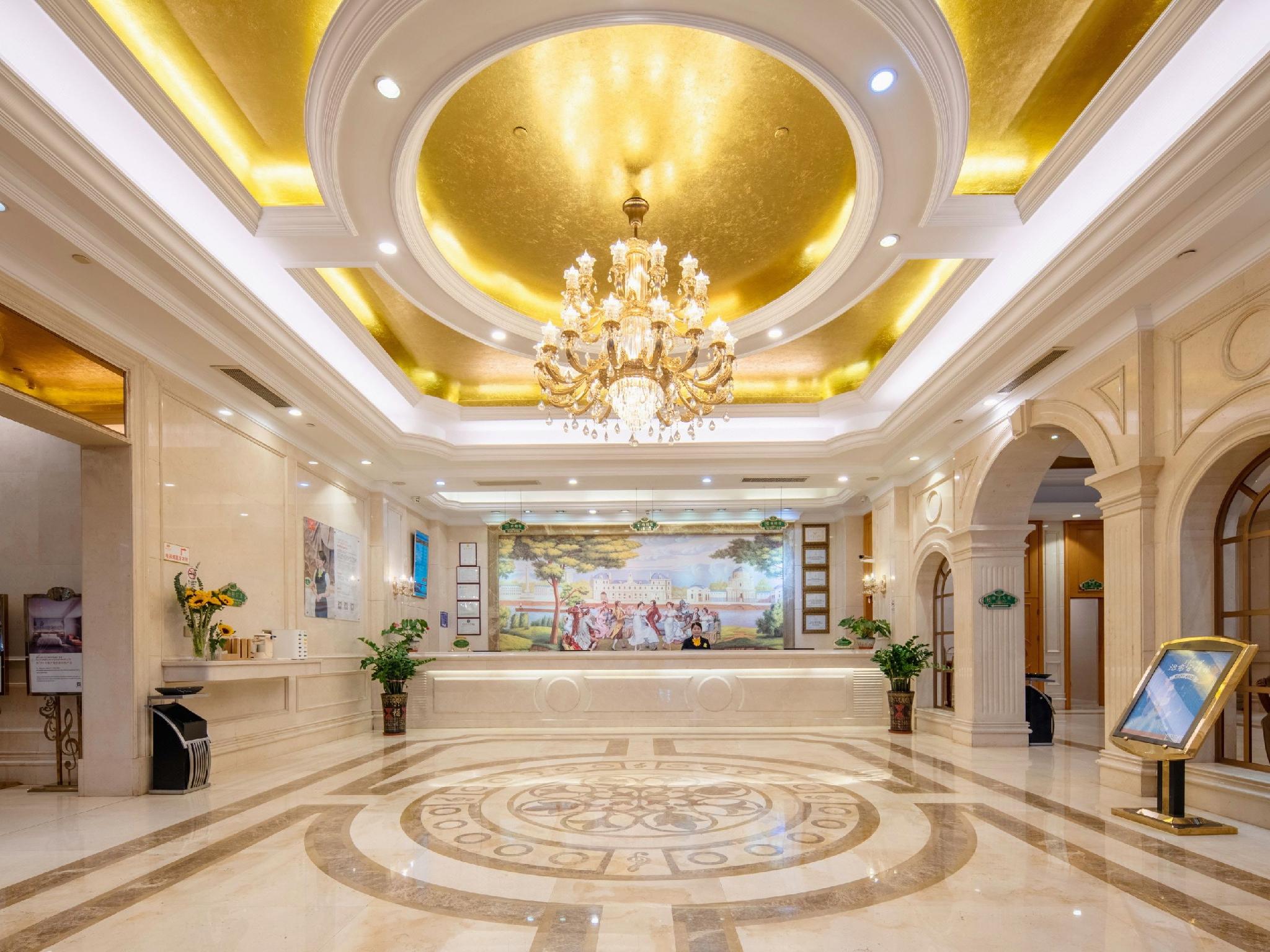 Vienna Hotel (Foshan Lingnan Mingzhu Stadium) 5/33