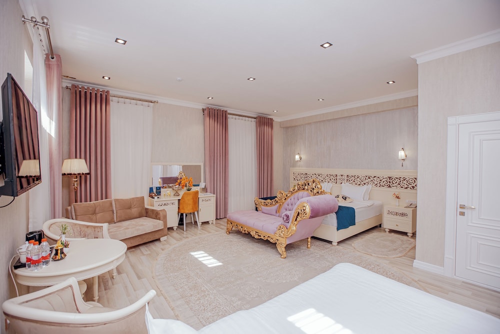 Silk Road Empire Hotel 37/50