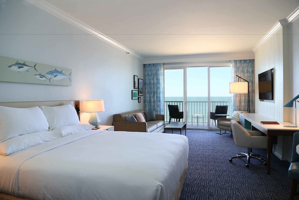 Basic, King Bed, Ocean Front, Balcony