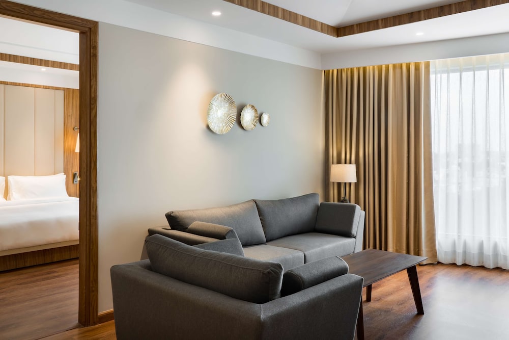 Radisson Bhopal 43/64