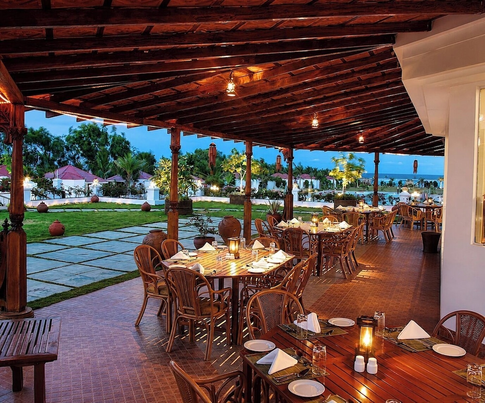 CHARIOT BEACH RESORT 36/50