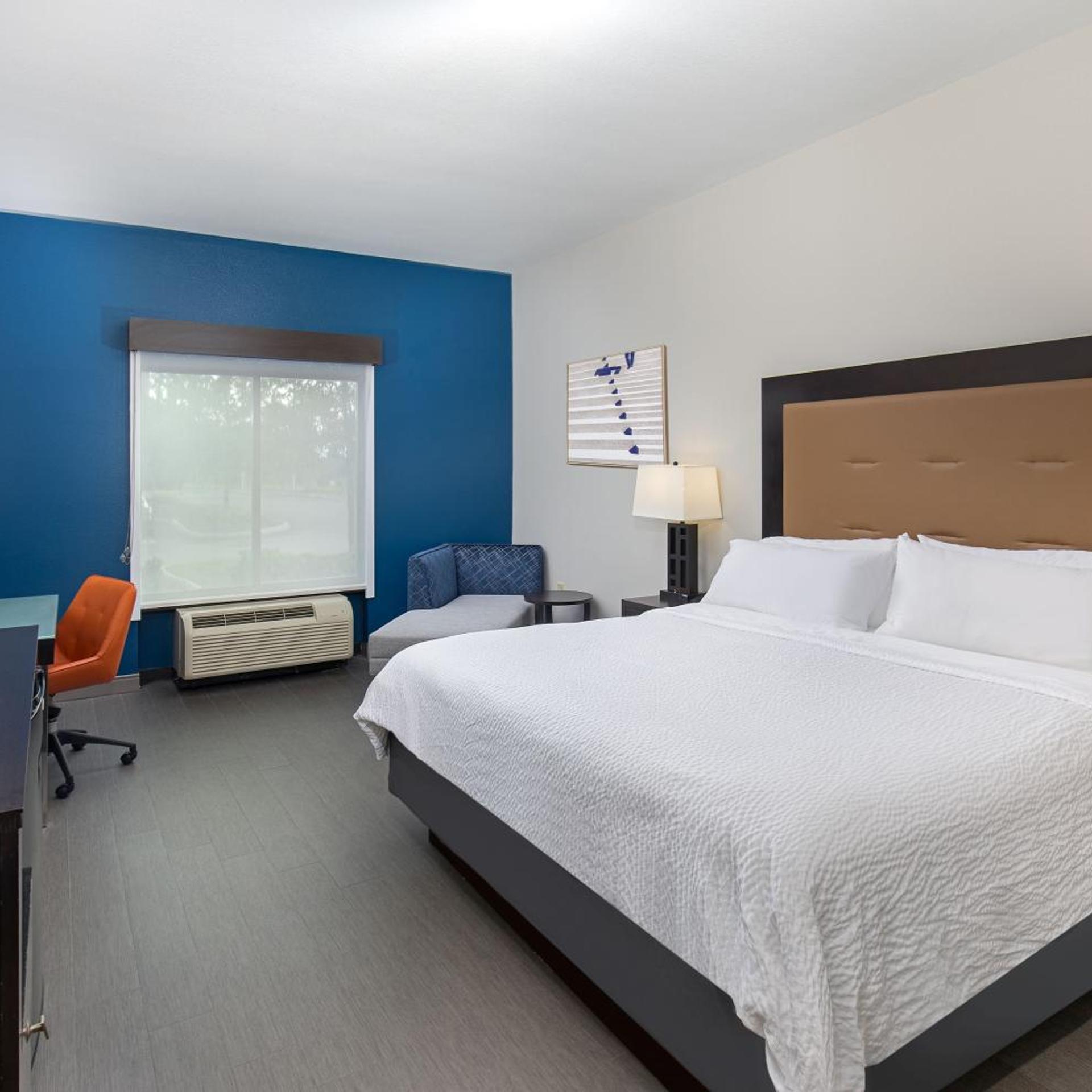 Xtra Space, Standard, King Bed