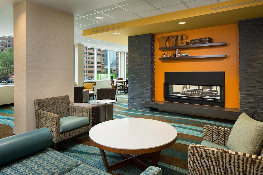 Fairfield Inn Suites Calgary Downtown 23/28