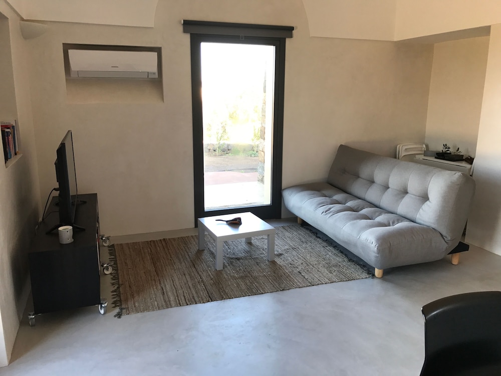 I Dammusini Di Pantelleria 4/50