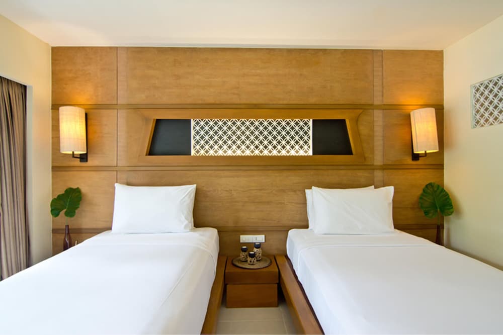 Sunshine Garden Resort 11/56