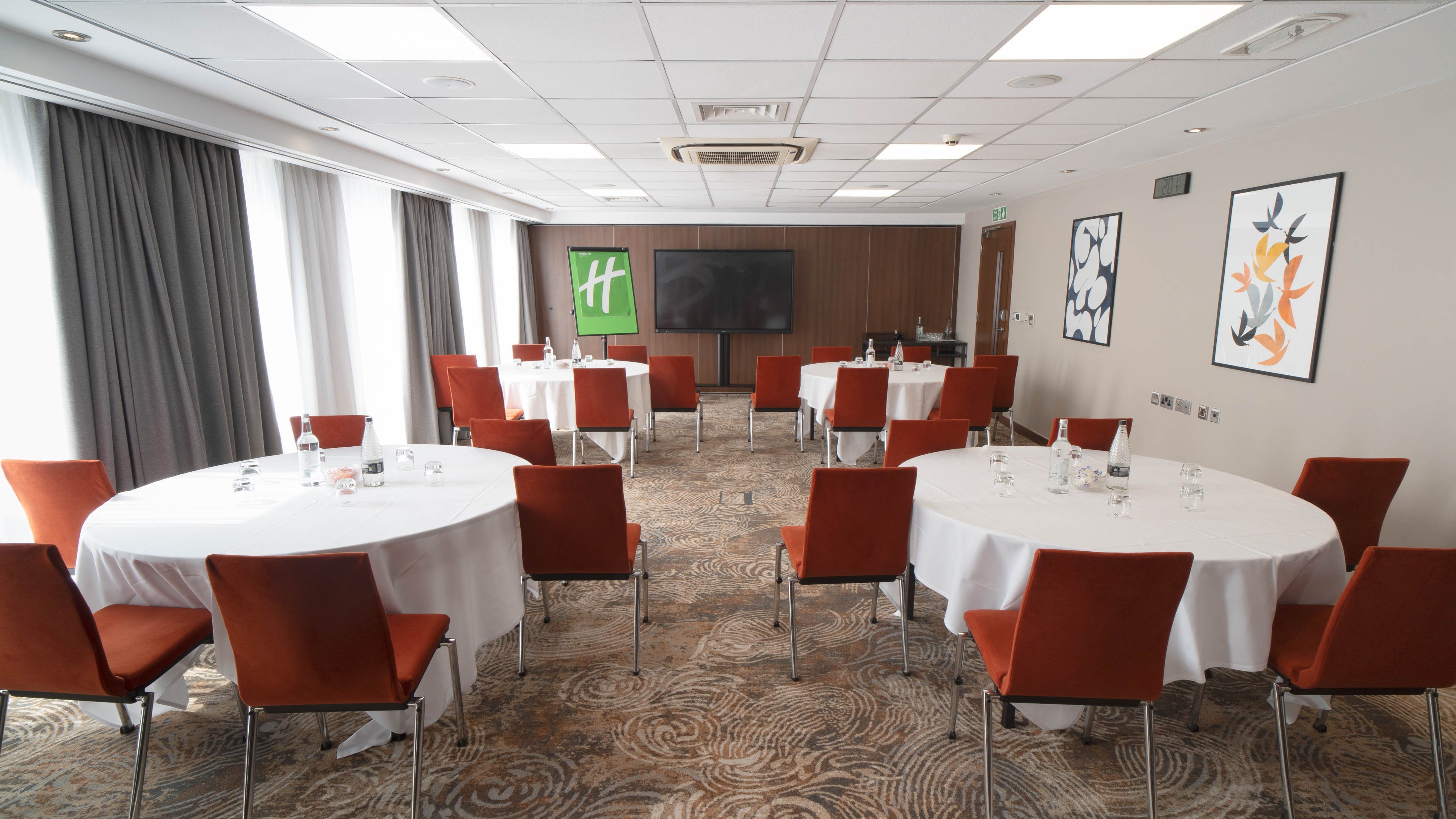 HOLIDAY INN BRISTOL CITY CENTRE 48/55