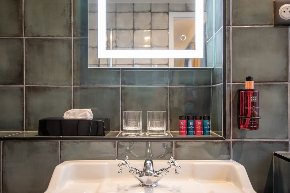 ELSA, Hotel Paris by Collection Vesper 58/60