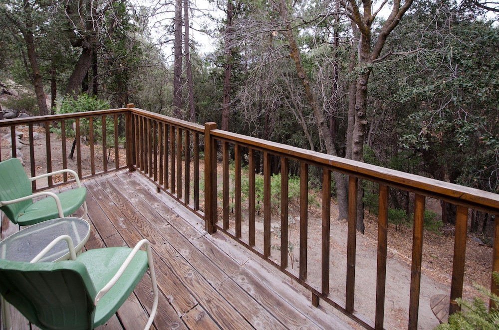 Idyllwild Bunkhouse 36/46