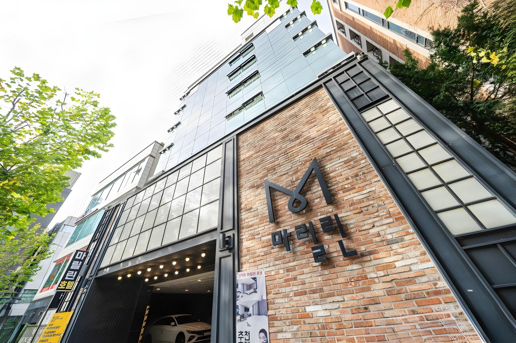 Hotel Marilyn 2/28