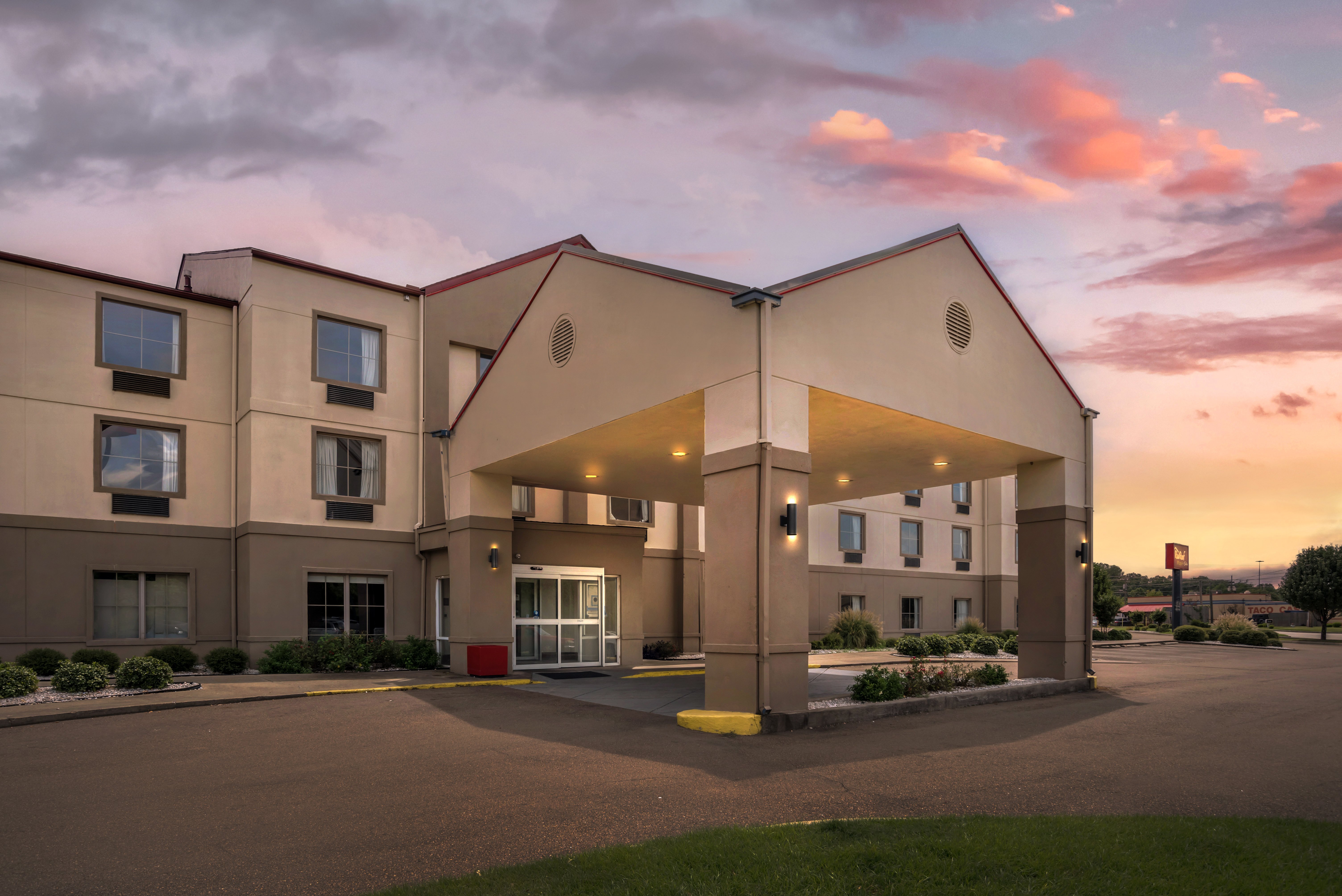 Red Roof Inn Suites Vicksburg 3/27