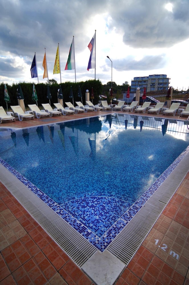 Plamena Palace 33/50