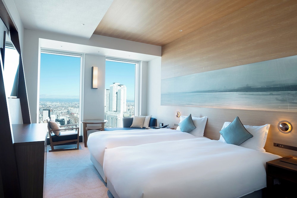 SUPERIOR, TWIN BEDS, STATION VIEW