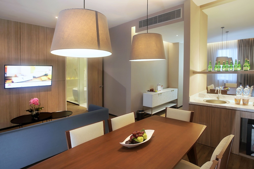 The Zuri Palembang 49/58
