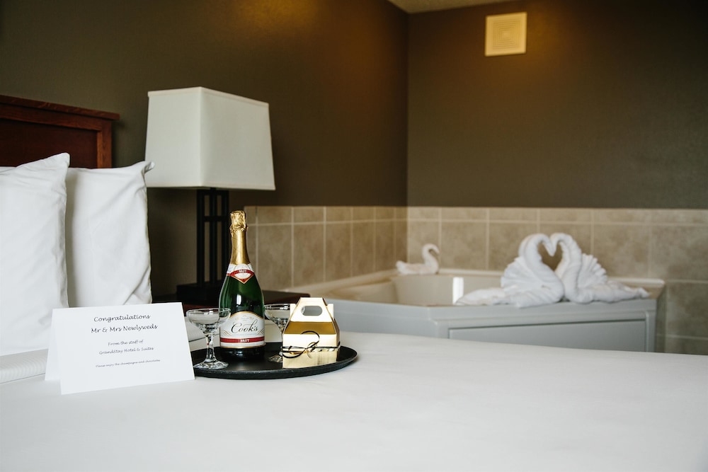 Grandstay Hotel And Suites Perham 15/54