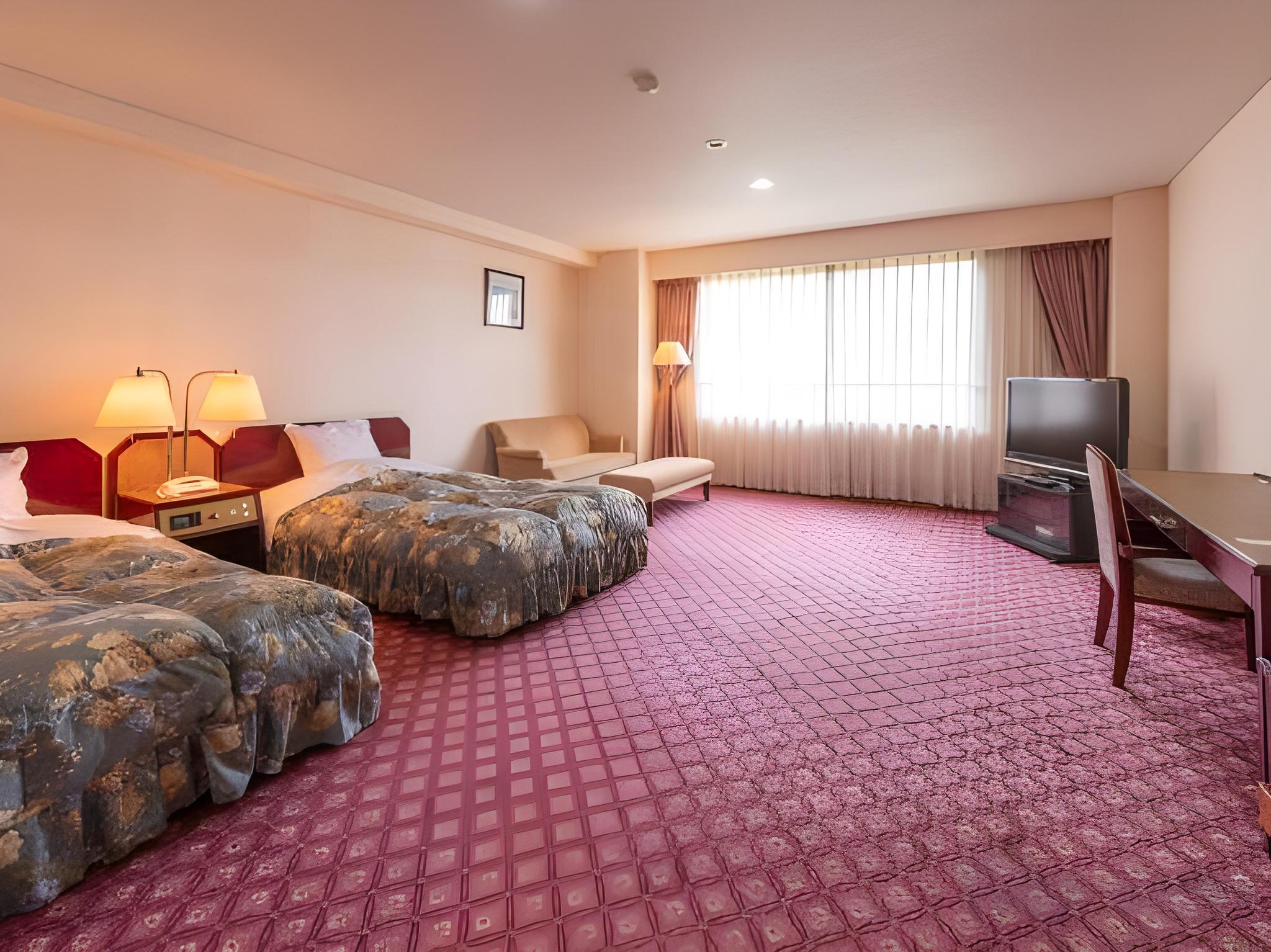 Superior, Triple, 3 Beds, Slope View, Corner