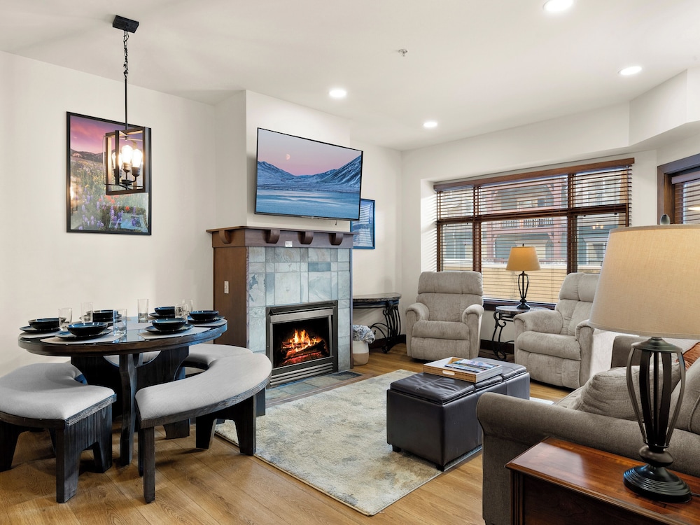 Sundial Lodge by All Seasons Resort Lodging 32/50