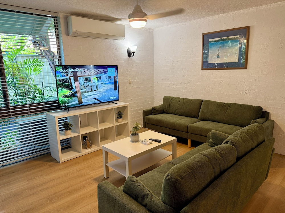 Burleigh Palms Holiday Apartments 44/75