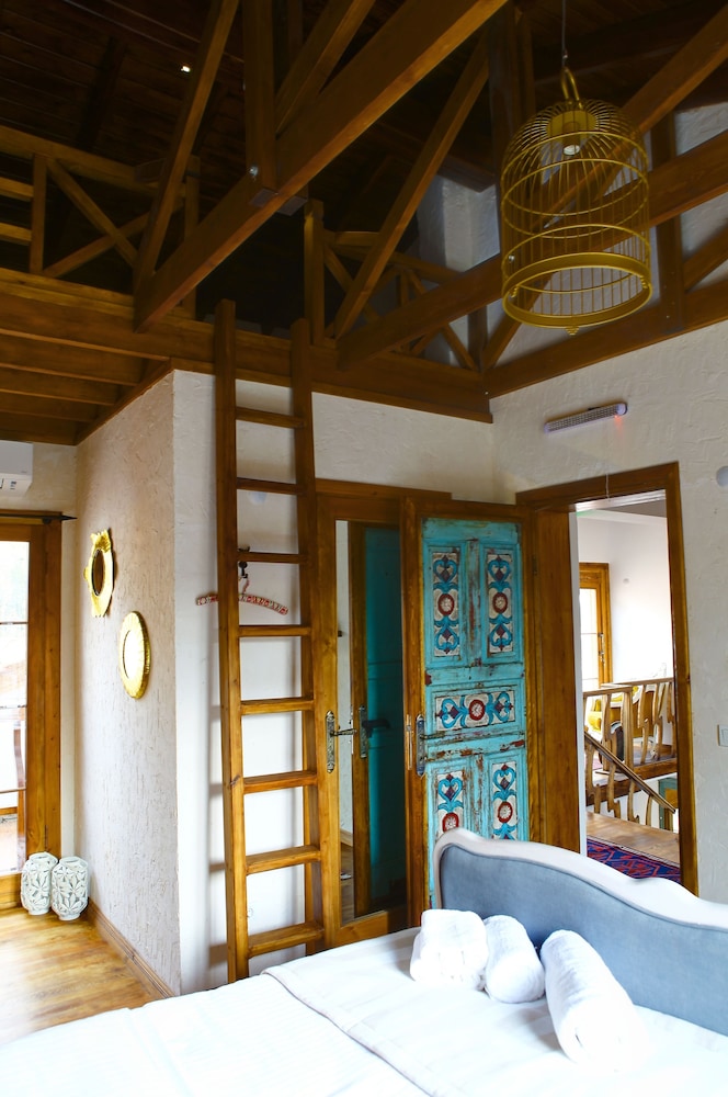 Ibri Boutique Hotel 15/35