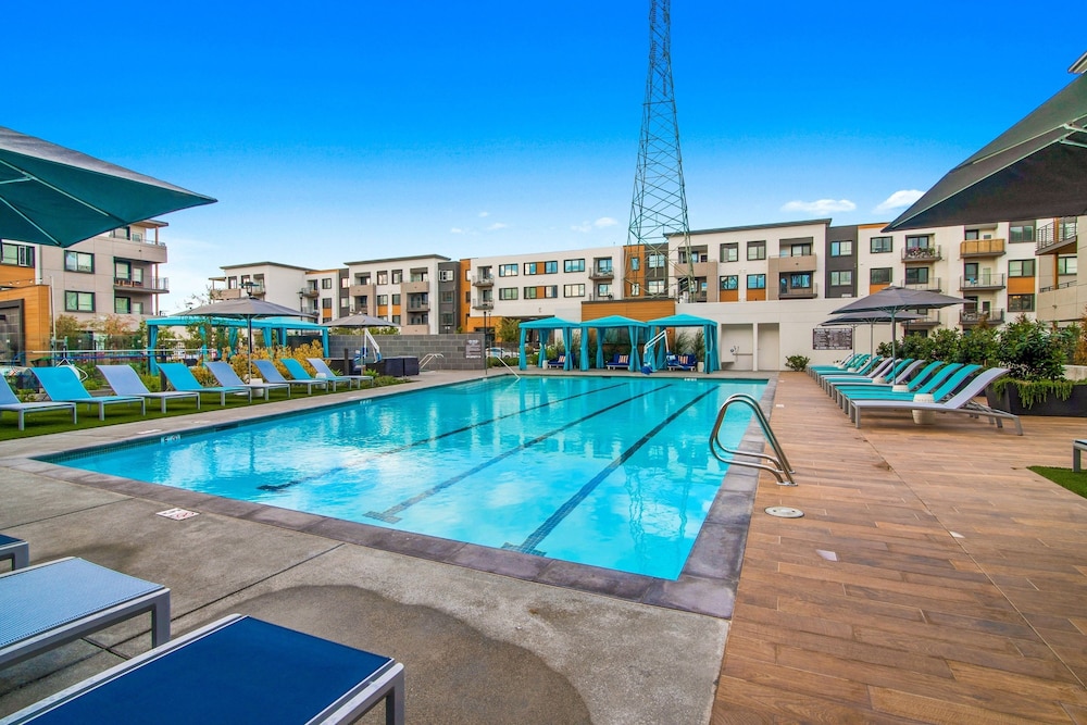 Global Luxury Suites in Menlo Park 44/50