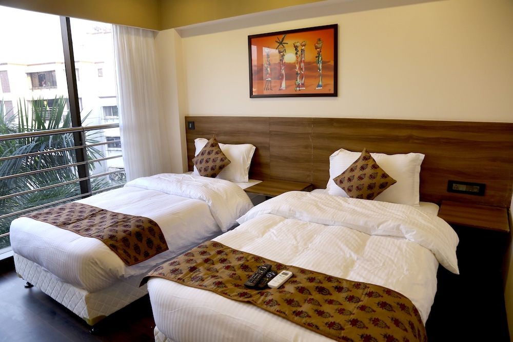 Hotel Mumbai House 9/33