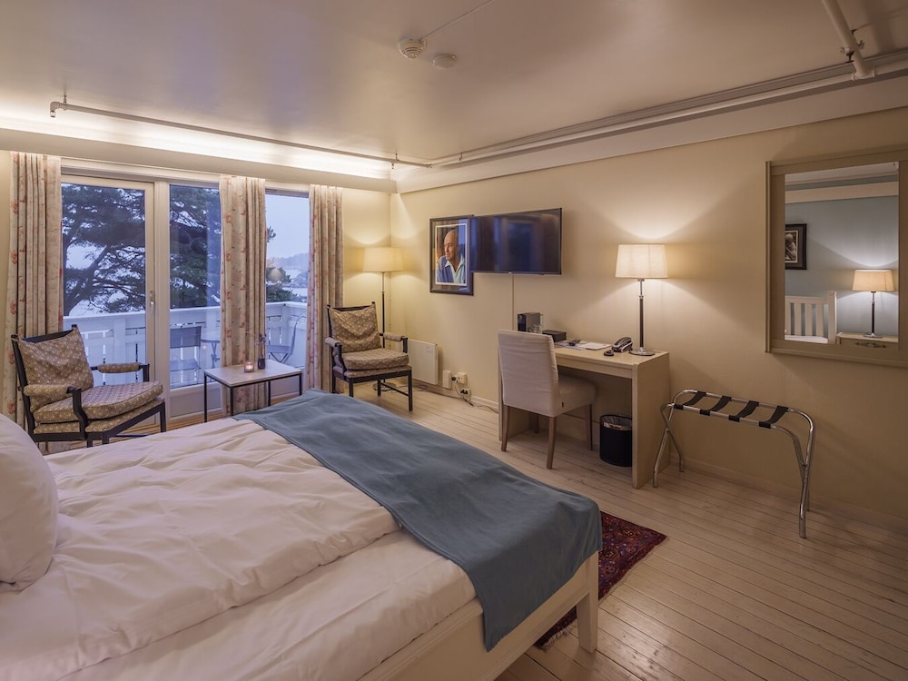 Strand Hotel Fevik 20/80