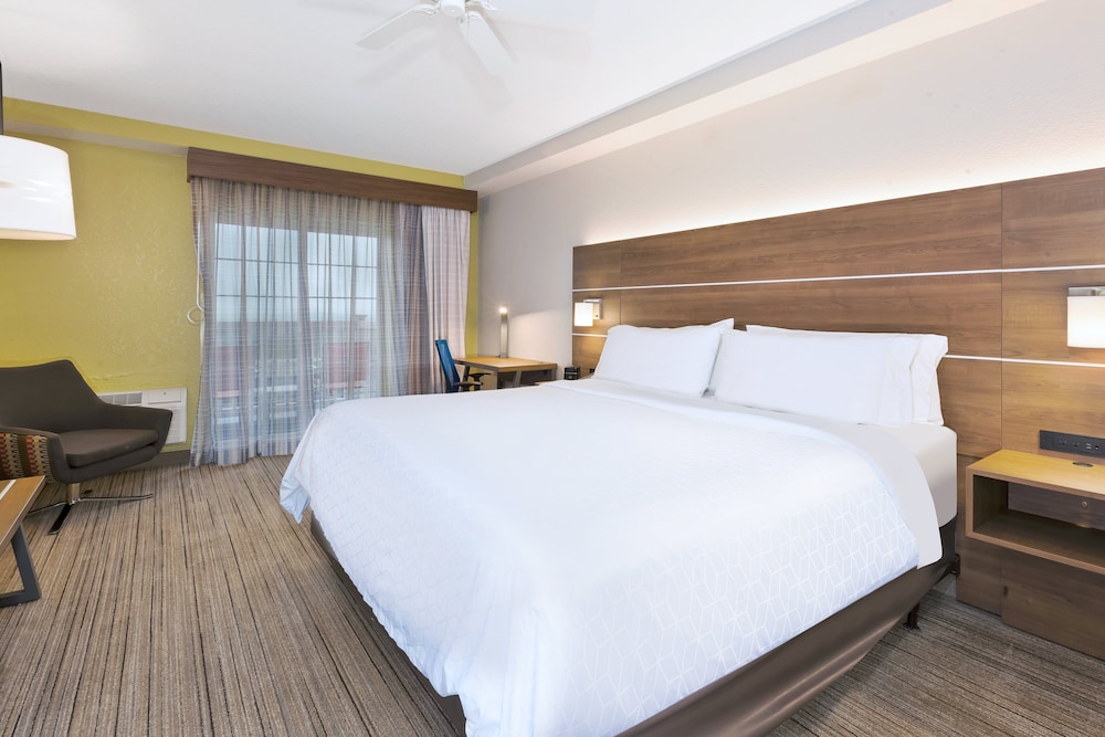 Holiday Inn Express Hotel And Suites Petoskey 16/61