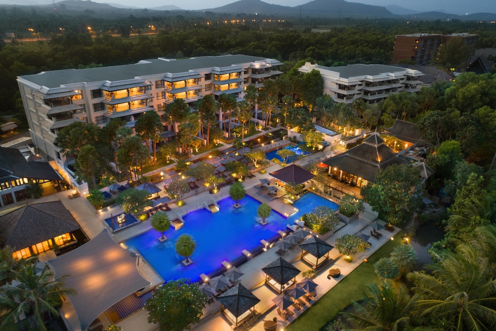 Marriott S Mai Khao Beach Phuket 13/65