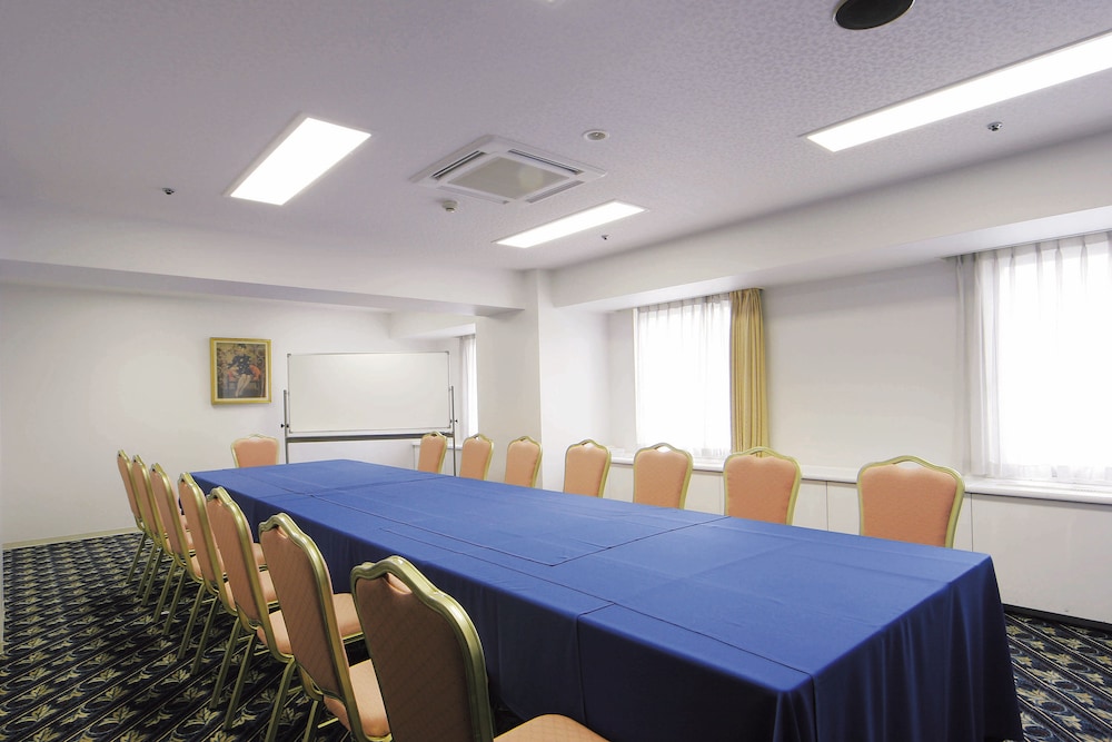 Hotel Plaza Osaka 40/46