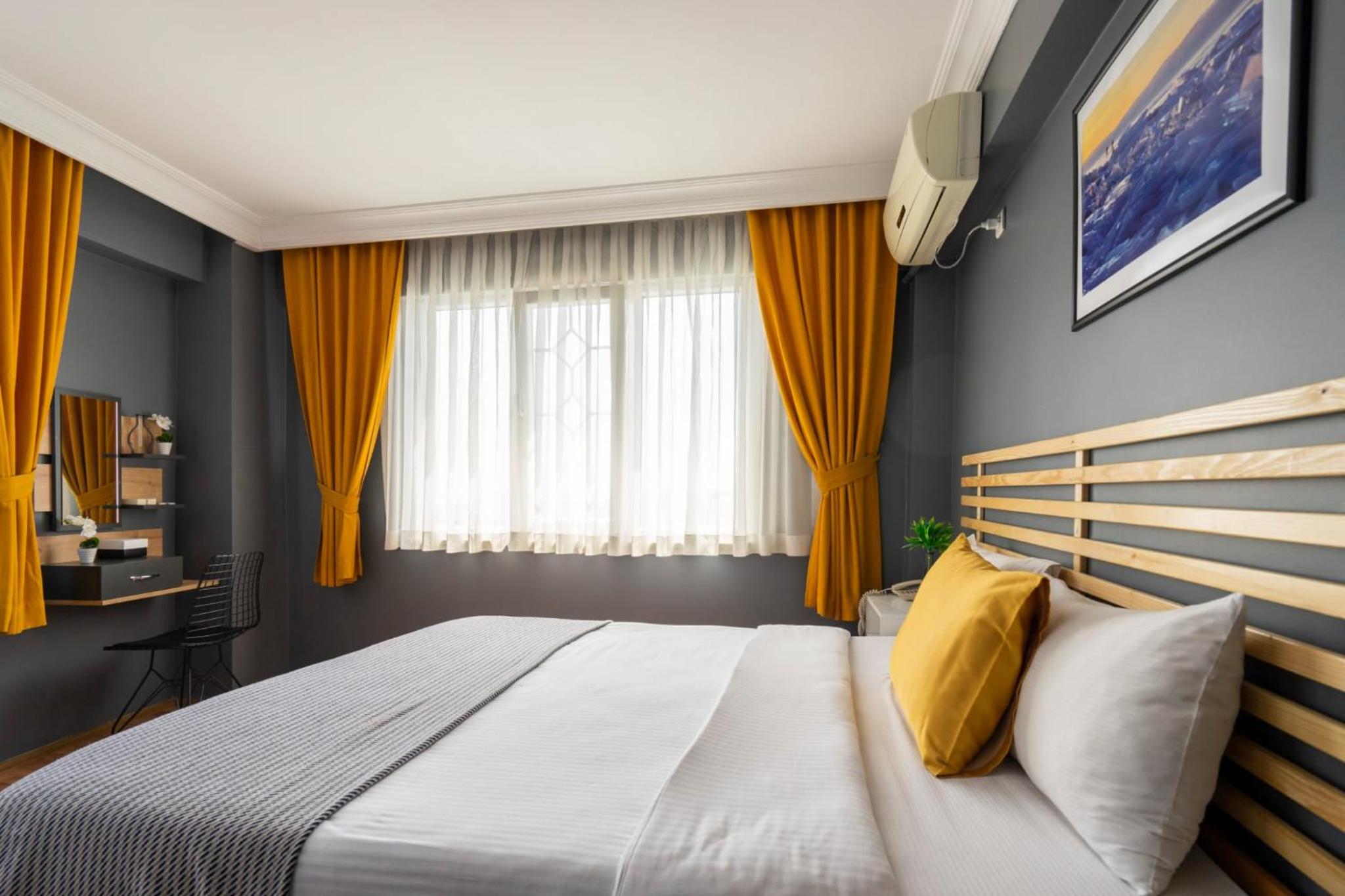 Deluxe, Double Bed, Sea View