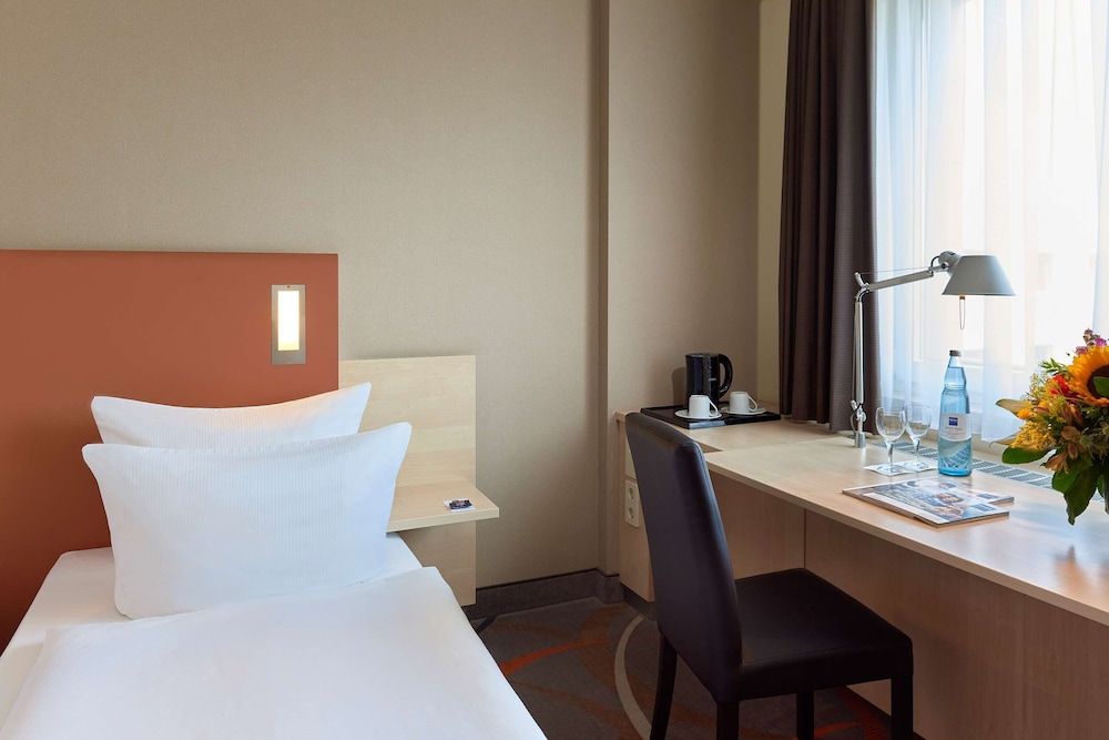 Essential by Dorint Berlin-Adlershof 10/50