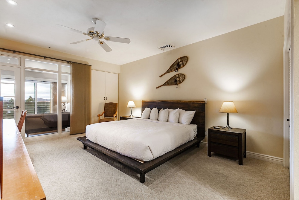 1 BEDROOM, CONDOMINIUM