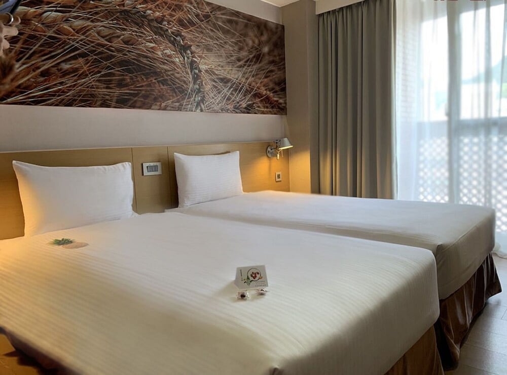Mellow Fields Hotel 30/60