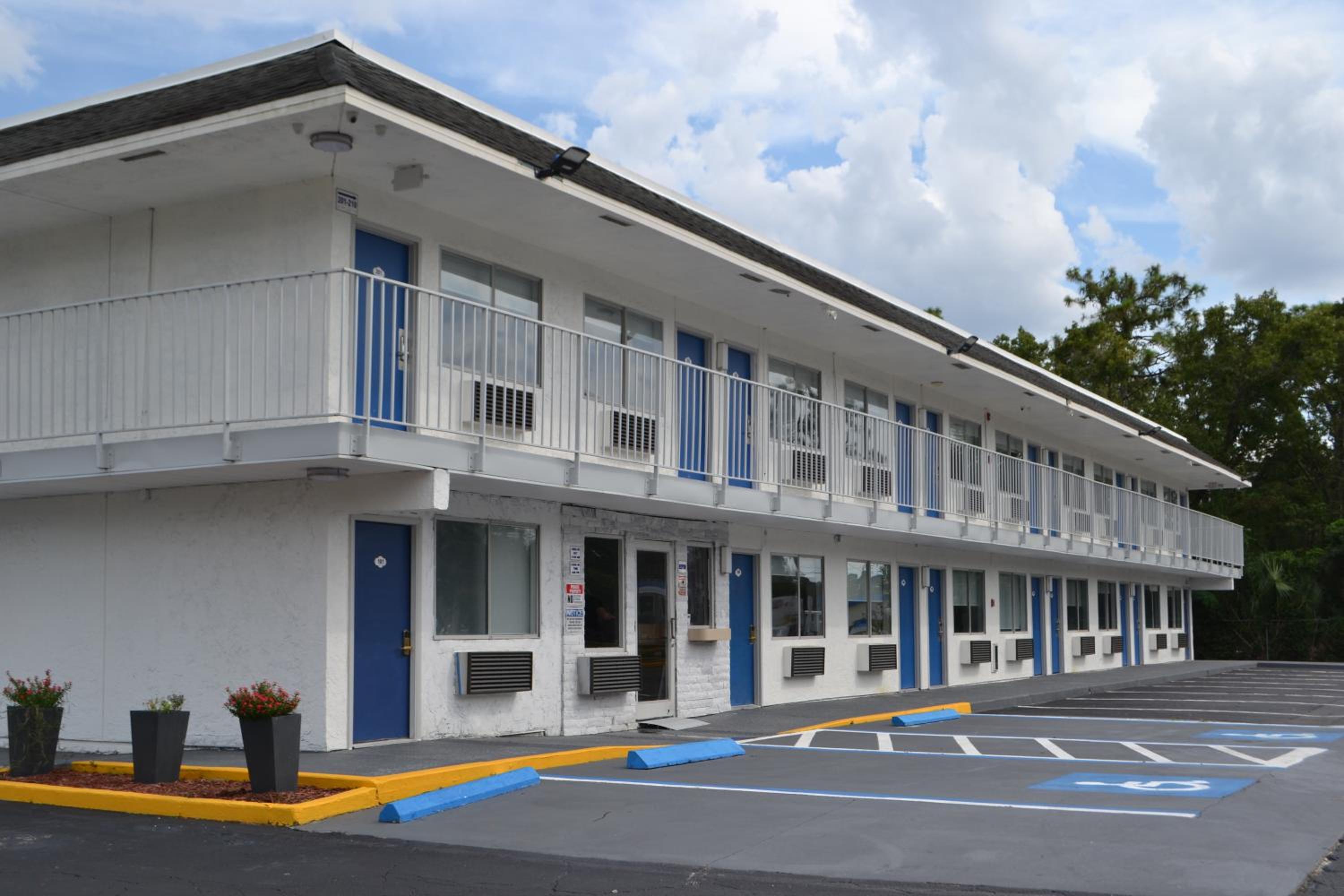 Knights Inn Jacksonville North 26/31