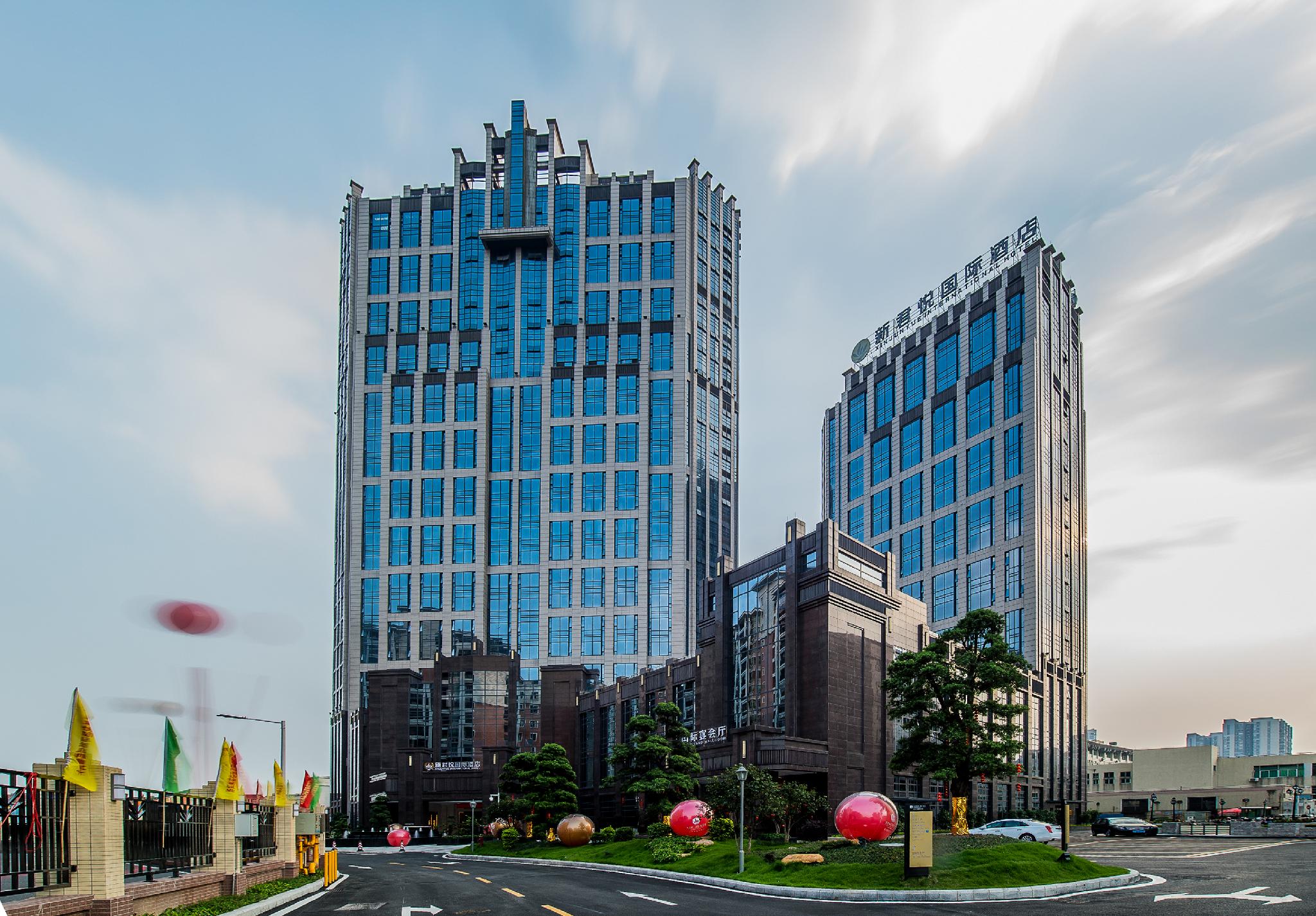Xinjunyue Hotel 3/47