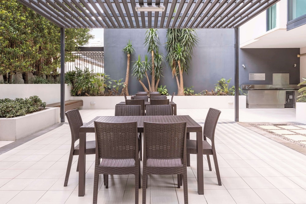 Oaks Brisbane on Charlotte Suites 31/43