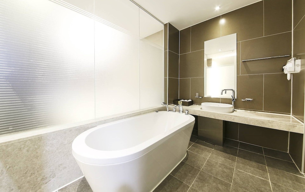 Incheon Hotel Bluemarine 45/50