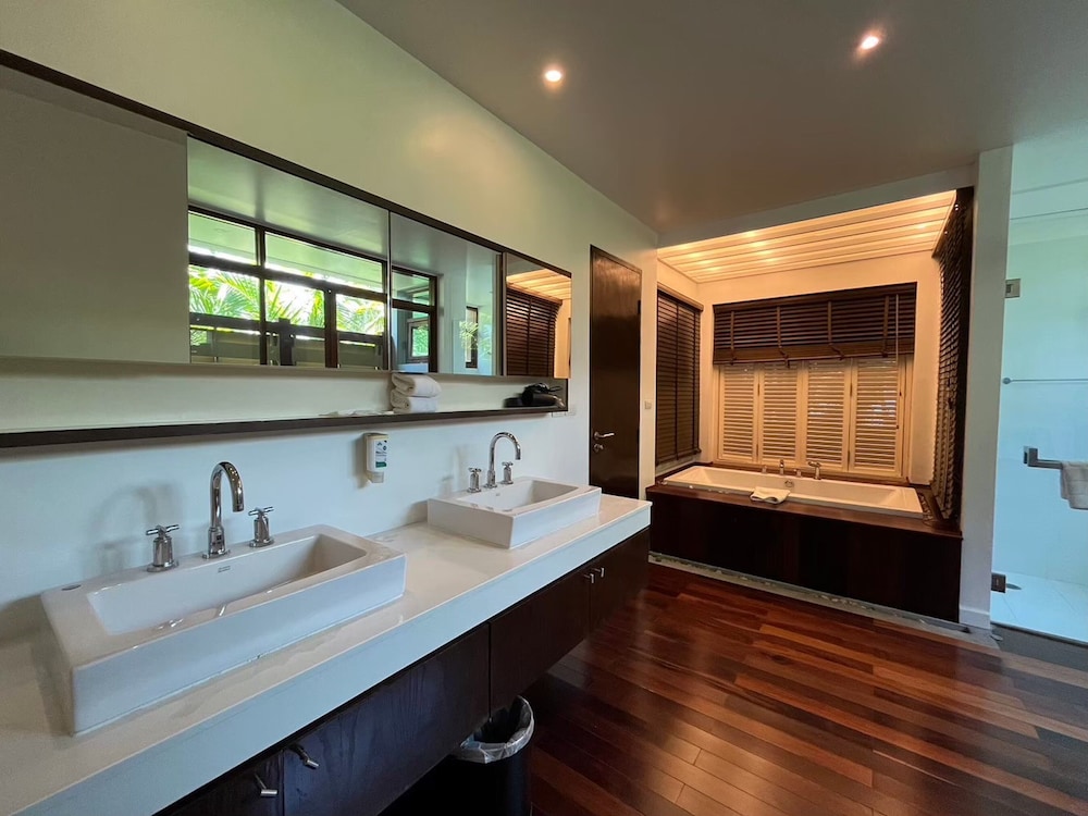 Amatapura Beach Villa 1 29/59